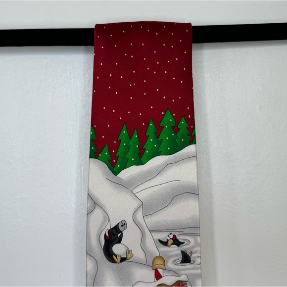 Polar Pals All Silk Christmas Holiday Patterned Tie - Picture 4 of 5